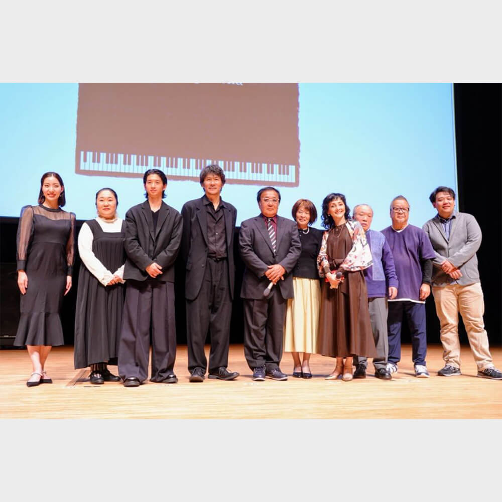 完成披露舞台挨拶